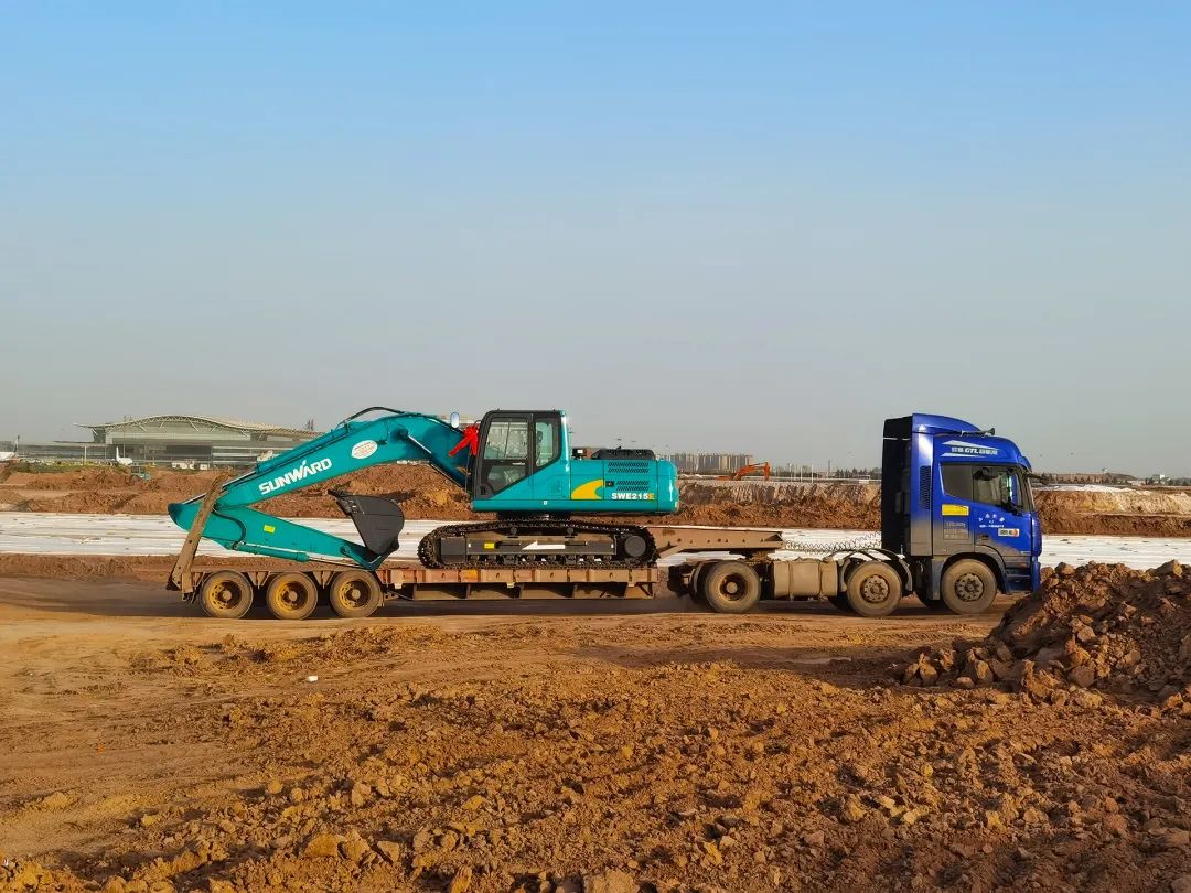 冲、冲、冲！带您感受8188cc威尼斯智能挖掘机火热交机时刻