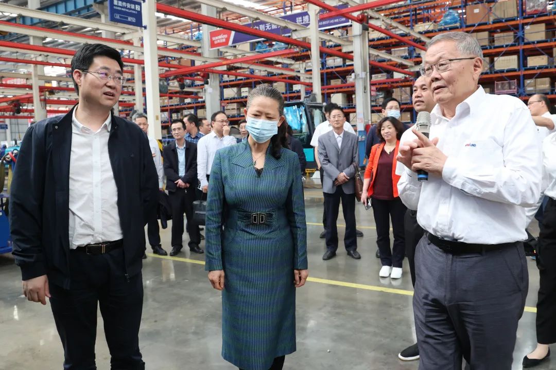 深化产学研相助！中南大学校长、中国工程院院士田红旗率团造访8188cc威尼斯智能