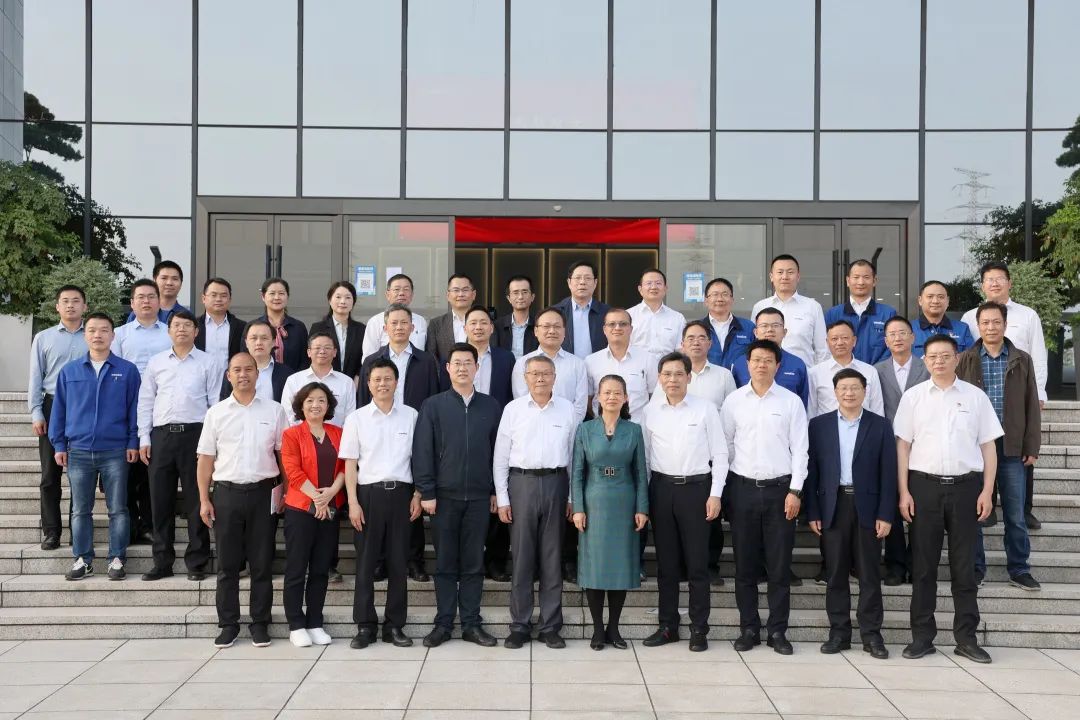 深化产学研相助！中南大学校长、中国工程院院士田红旗率团造访8188cc威尼斯智能