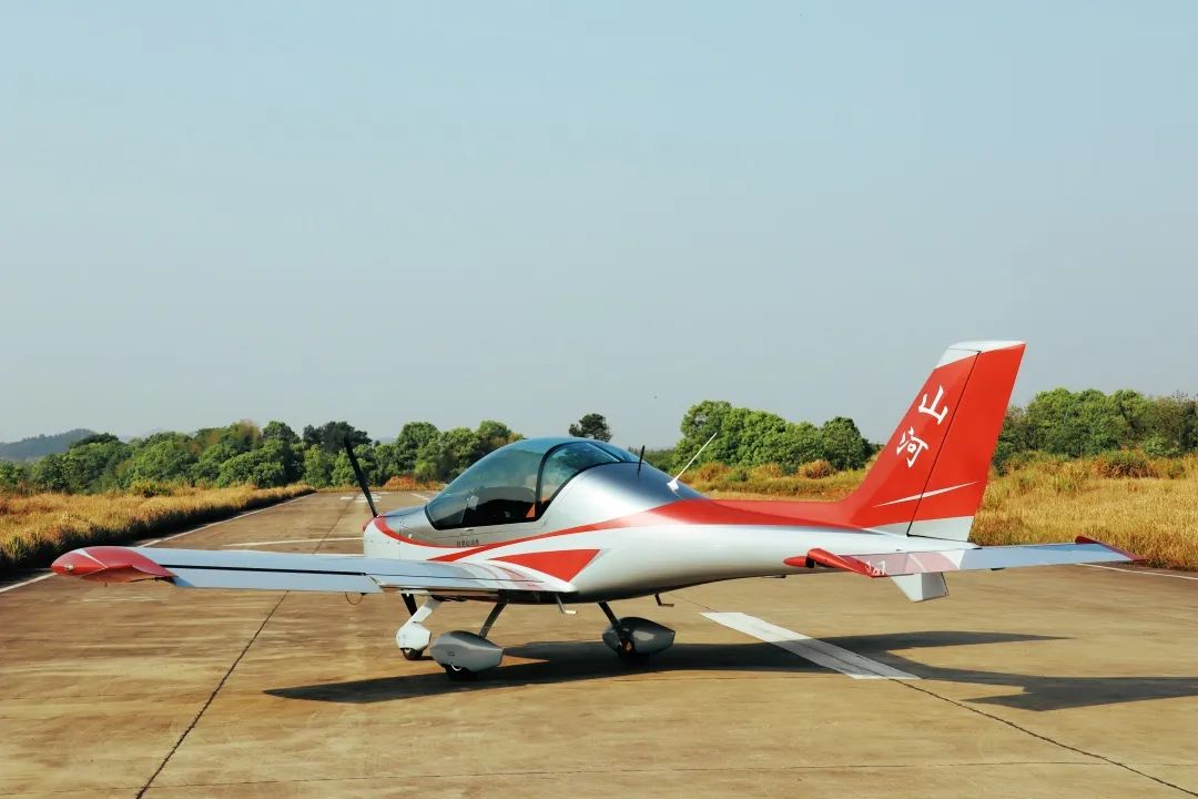 图集 | 阿若拉穿“鲨”衣，，，，尚有更多套装为天空添彩！