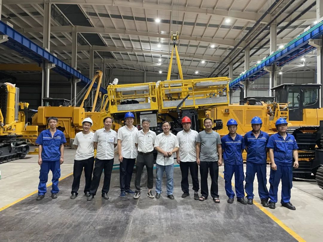 为铁路运输保驾护航！8188cc威尼斯智能自主研制首套三平台作业装置乐成交付