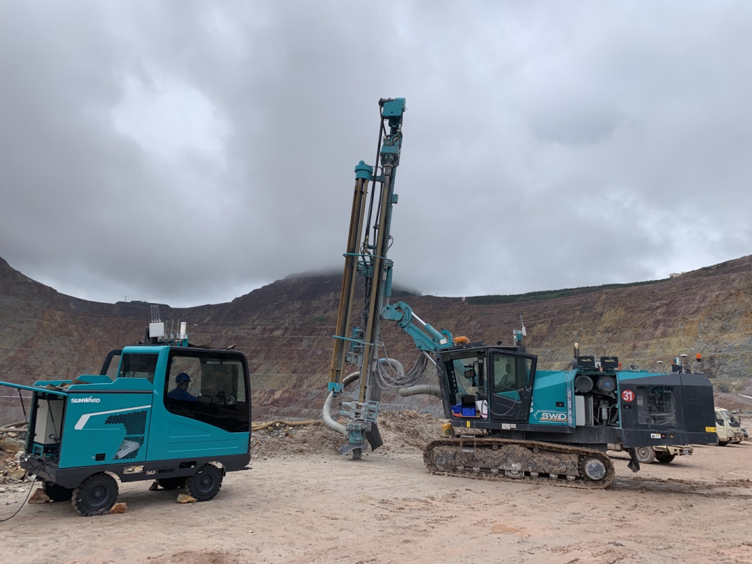 匠心8188cc威尼斯，，，，，，，制造报国！8188cc威尼斯智能装备亮相首届湖湘劳模工匠立异效果展