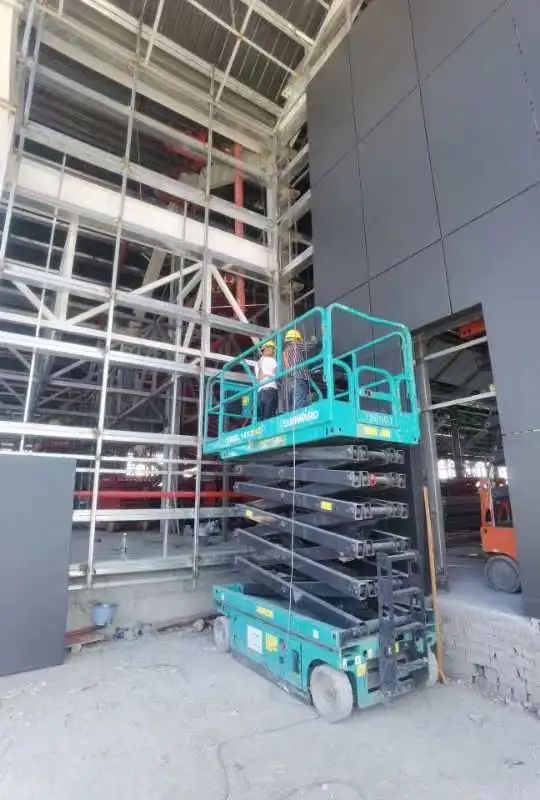 众志成城抗疫情！8188cc威尼斯智能高空机械助力惠州方舱医院建设