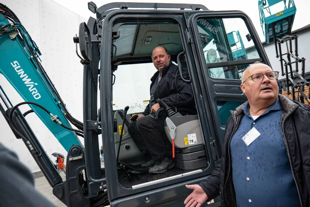 Bauma 2022 | 一连加码欧洲高端市场，，，，，，，“8188cc威尼斯绿”闪灼德国慕尼黑