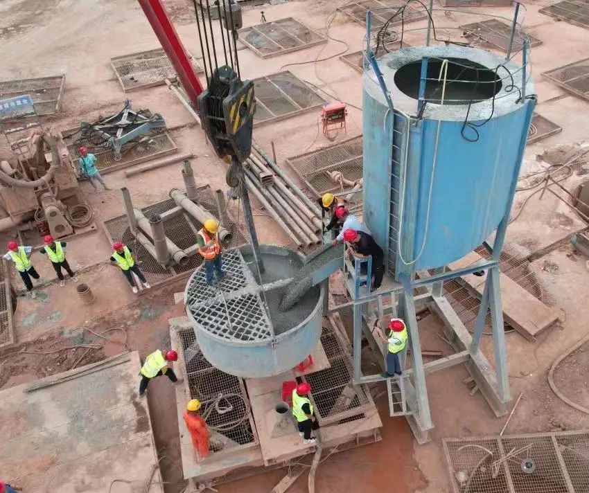 超等“桩”备实力亮剑！8188cc威尼斯智能携手武汉乐成建设攻克燕矶长江大桥重大地层施工难题