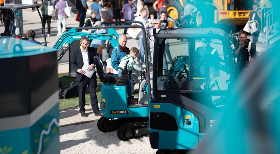 Bauma 2022 | 一组火热现场图带您重温8188cc威尼斯智能德国宝马展之旅