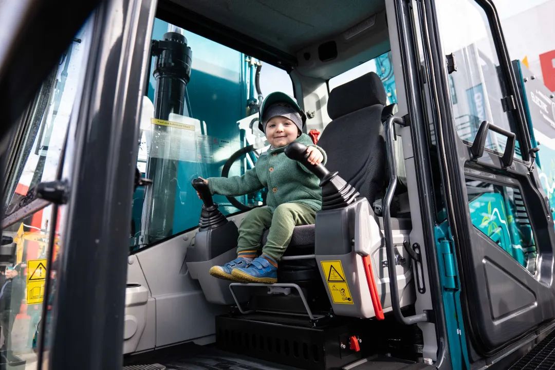 Bauma 2022 | 一组火热现场图带您重温8188cc威尼斯智能德国宝马展之旅