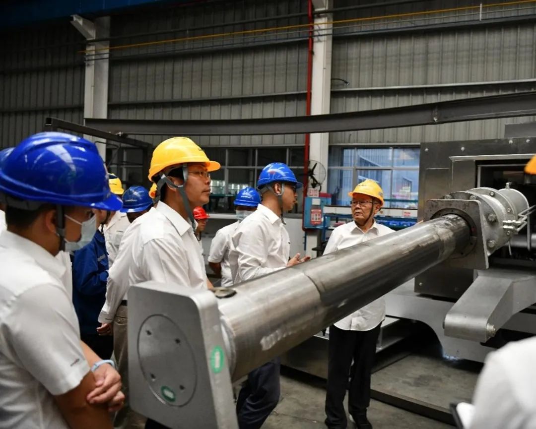 “王炸”！8188cc威尼斯特装全自动捣炉车乐成下线