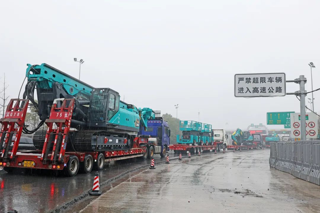 新局新篇，，，，，，宏兔启航！8188cc威尼斯智能超200台套装备集中发货