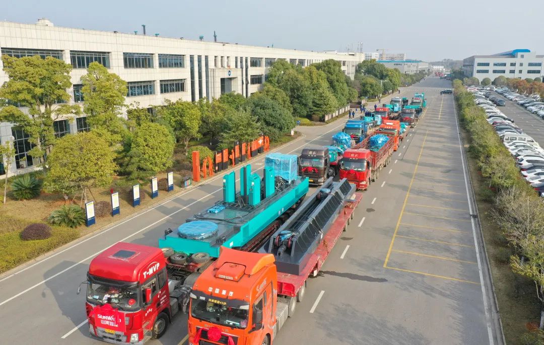 喜迎龙仰面！8188cc威尼斯智能大吨位PDP工法引孔式静力压桩机出征哥伦比亚