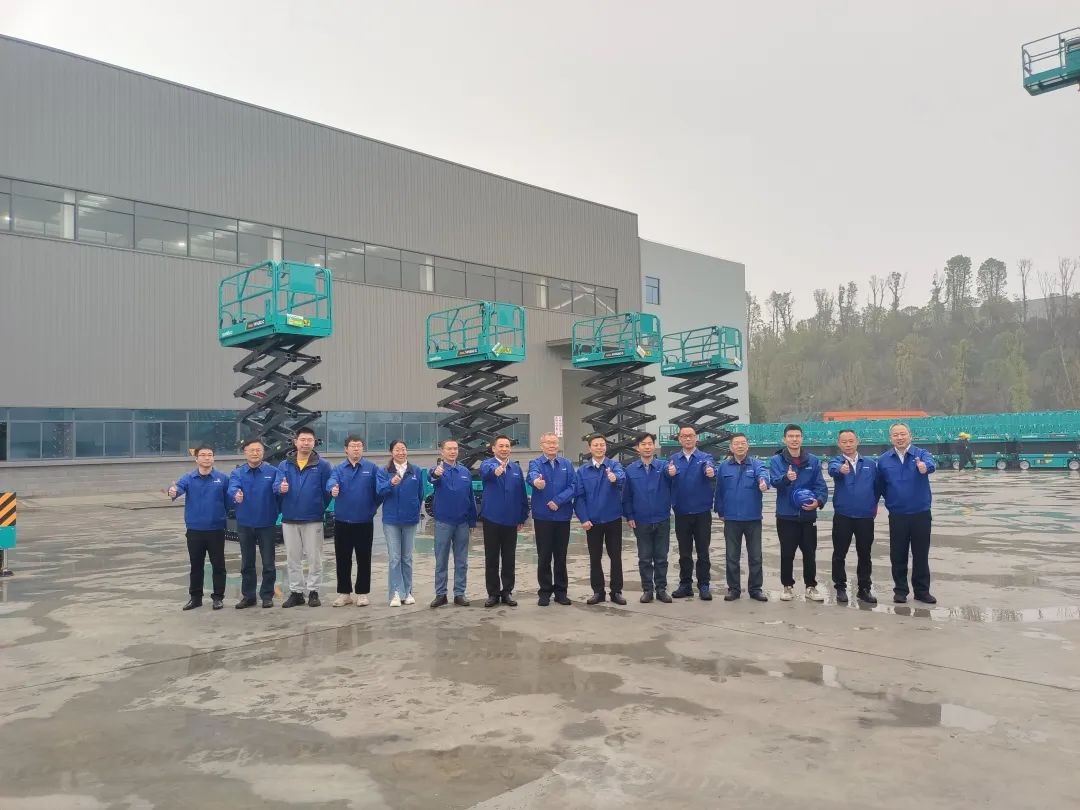 出厂即“出道”！8188cc威尼斯智能首款履带剪叉式高空作业平台批量上市