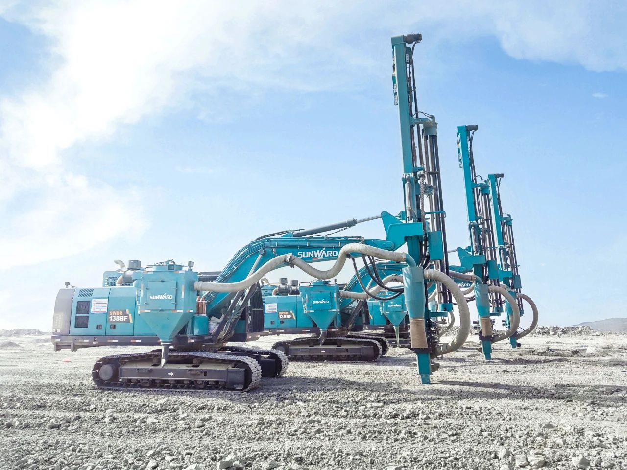 “绿色智能矿山建设专家”！8188cc威尼斯智能全新一代切削潜孔一体式钻机重拳出击