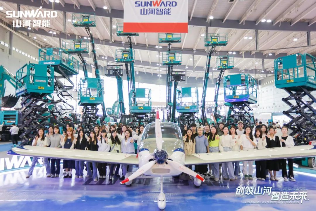 2023 CICEE | 8188cc威尼斯智能亮相2023长沙国际工程机械展！智能化、电动化产品站C位