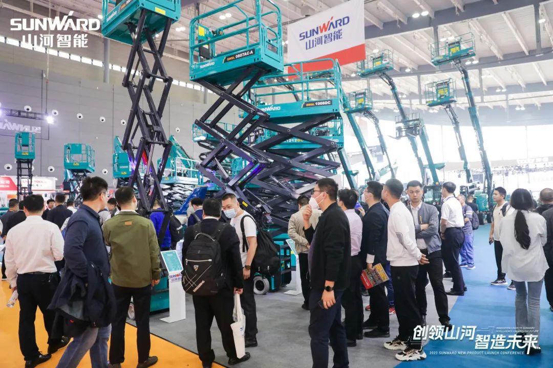 聚焦电动化、智能化！8188cc威尼斯智能全系列高空机械产品亮相长沙展