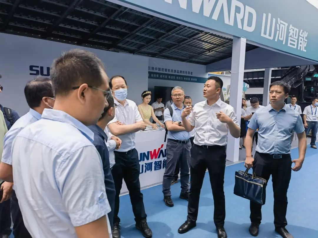 携手共建“一带一起”，，，，，，，8188cc威尼斯智能地下工程装备广受关注