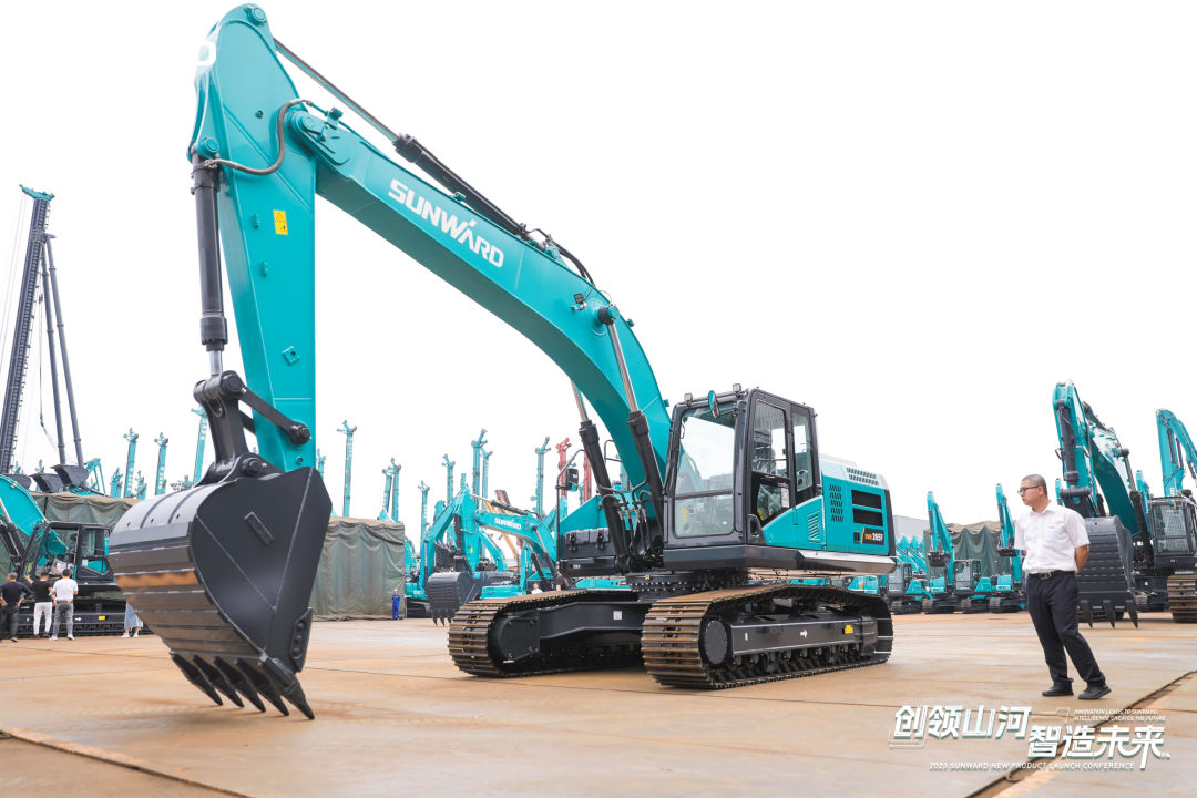 精品出击、互动一直！8188cc威尼斯智能F系列挖掘机闪灼长沙展