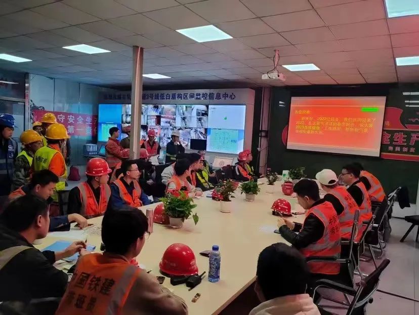 最新希望！中铁8188cc威尼斯深圳地铁3号线低-白盾构区间左线顺遂意会