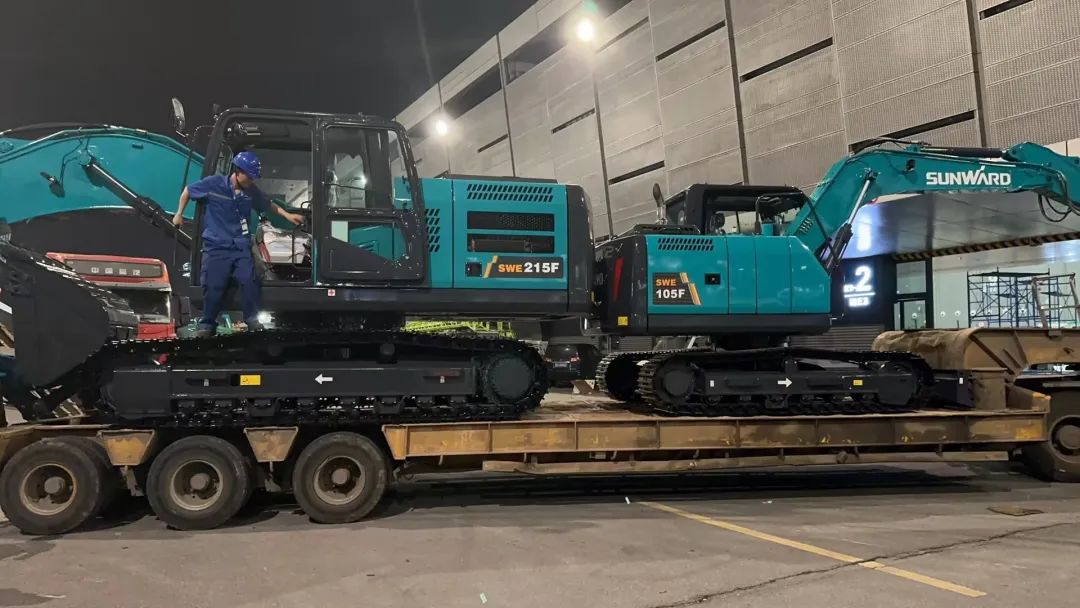 劳动庆幸，，，，，，创立伟大！纪录那些通俗且伟大的劳动瞬间