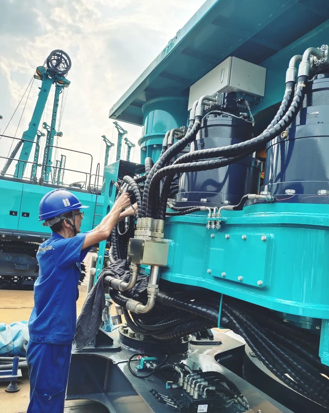 劳动庆幸，，，，，，创立伟大！纪录那些通俗且伟大的劳动瞬间