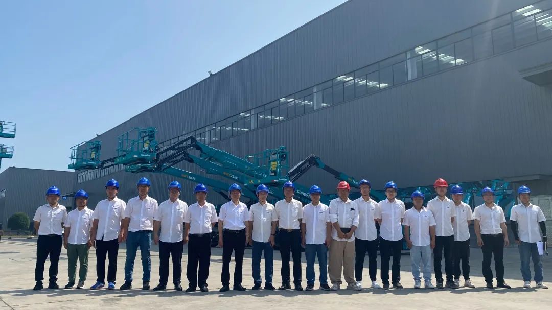 新能源家族再添“新丁”！8188cc威尼斯智能三款电动臂式高空作业平台齐下线