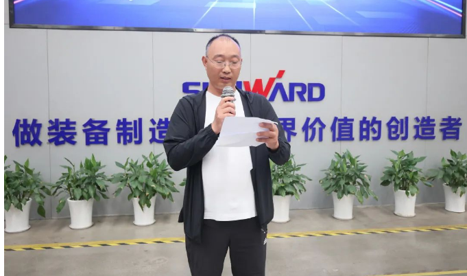 助力“双碳”、绿动未来！8188cc威尼斯智能增程式电动旋挖钻机、液压混淆动力旋挖钻机齐交付