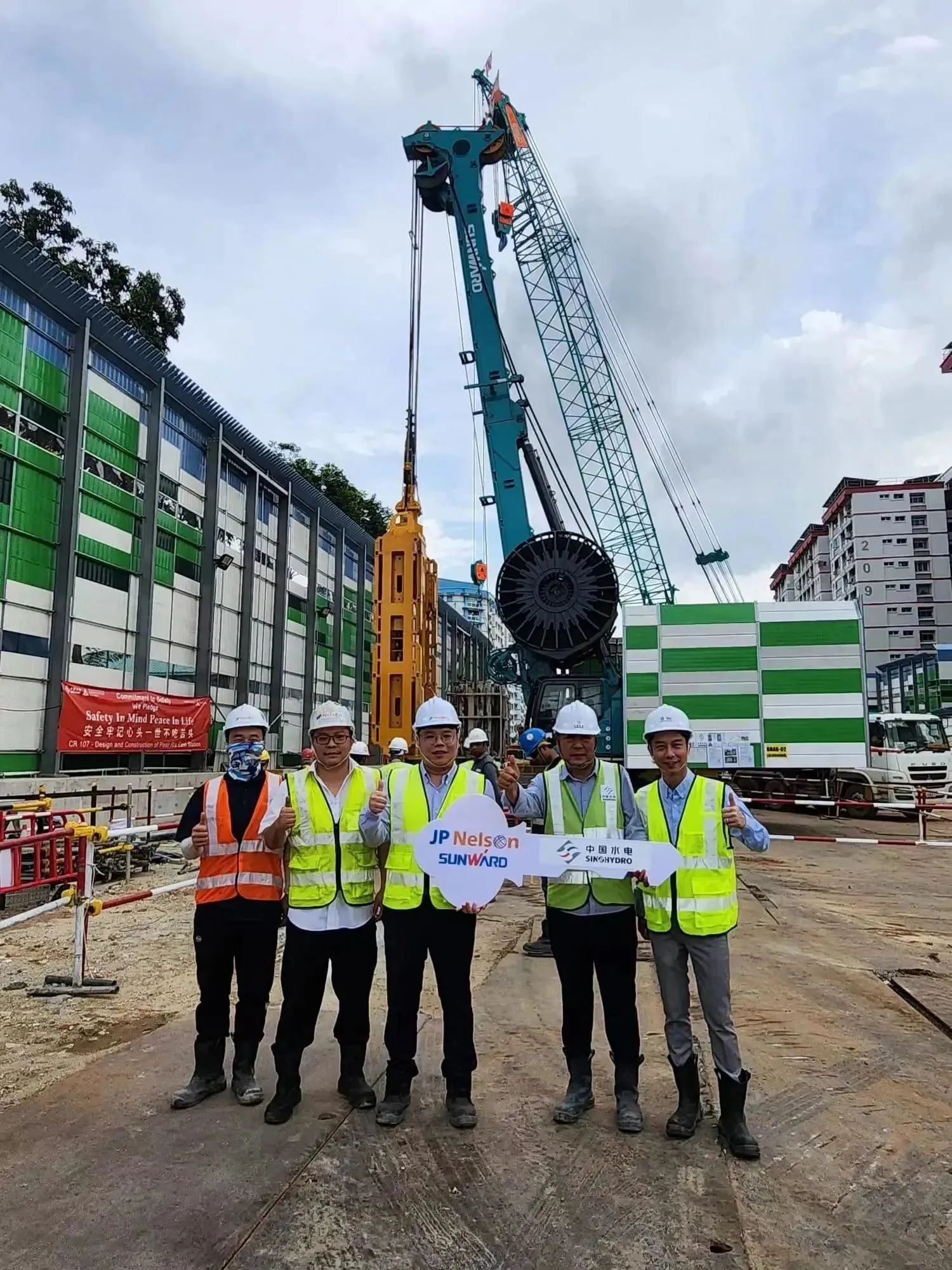 助力海内国际重大工程！8188cc威尼斯智能液压抓斗实力“出圈”