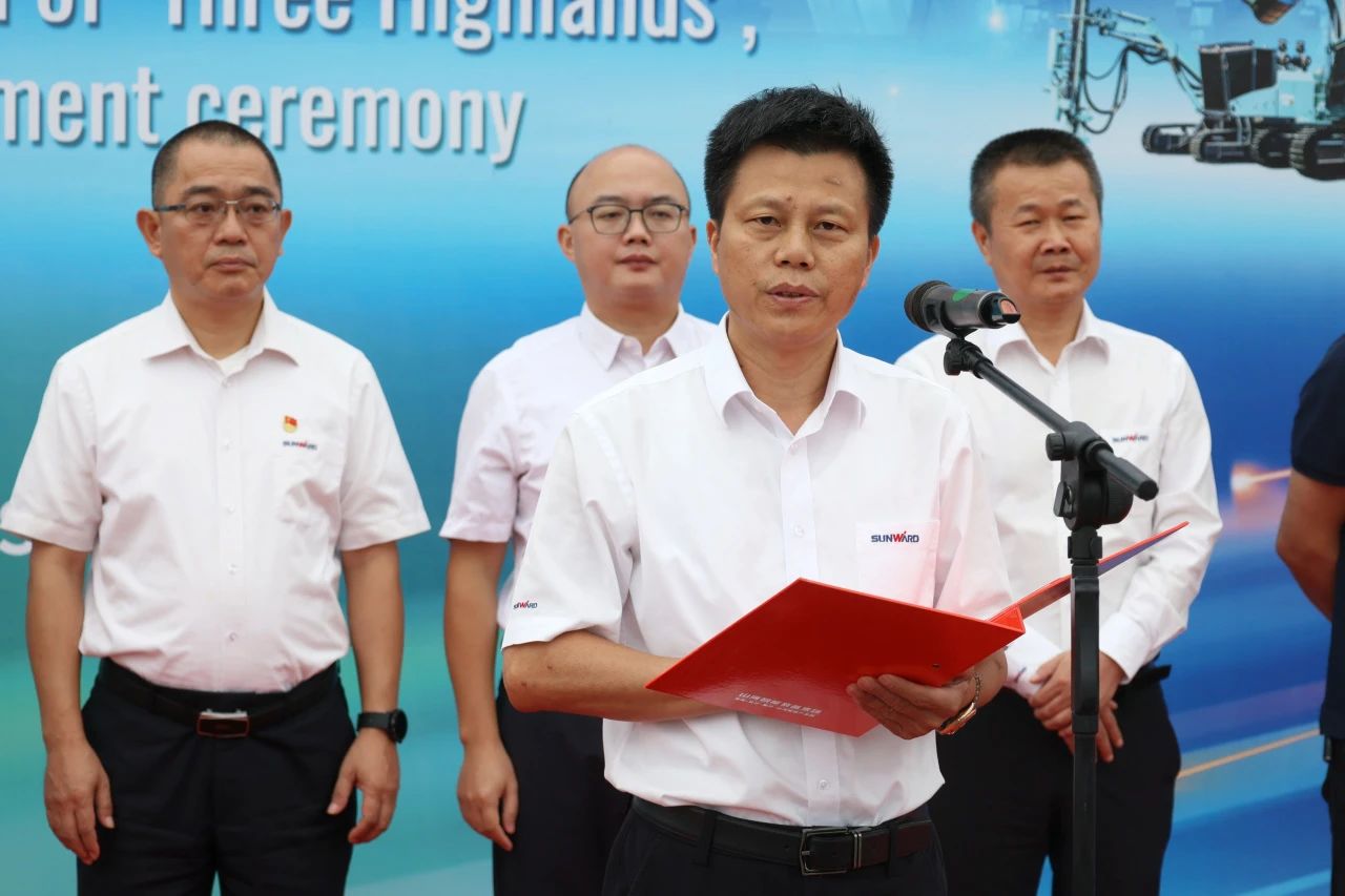 一连进军国际市场。。。8188cc威尼斯智能近百台装备集中发货