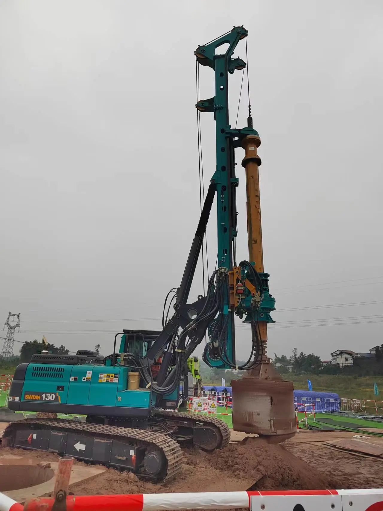 “强将”出击！8188cc威尼斯智能旋挖钻机助力哈密送重庆特高压工程