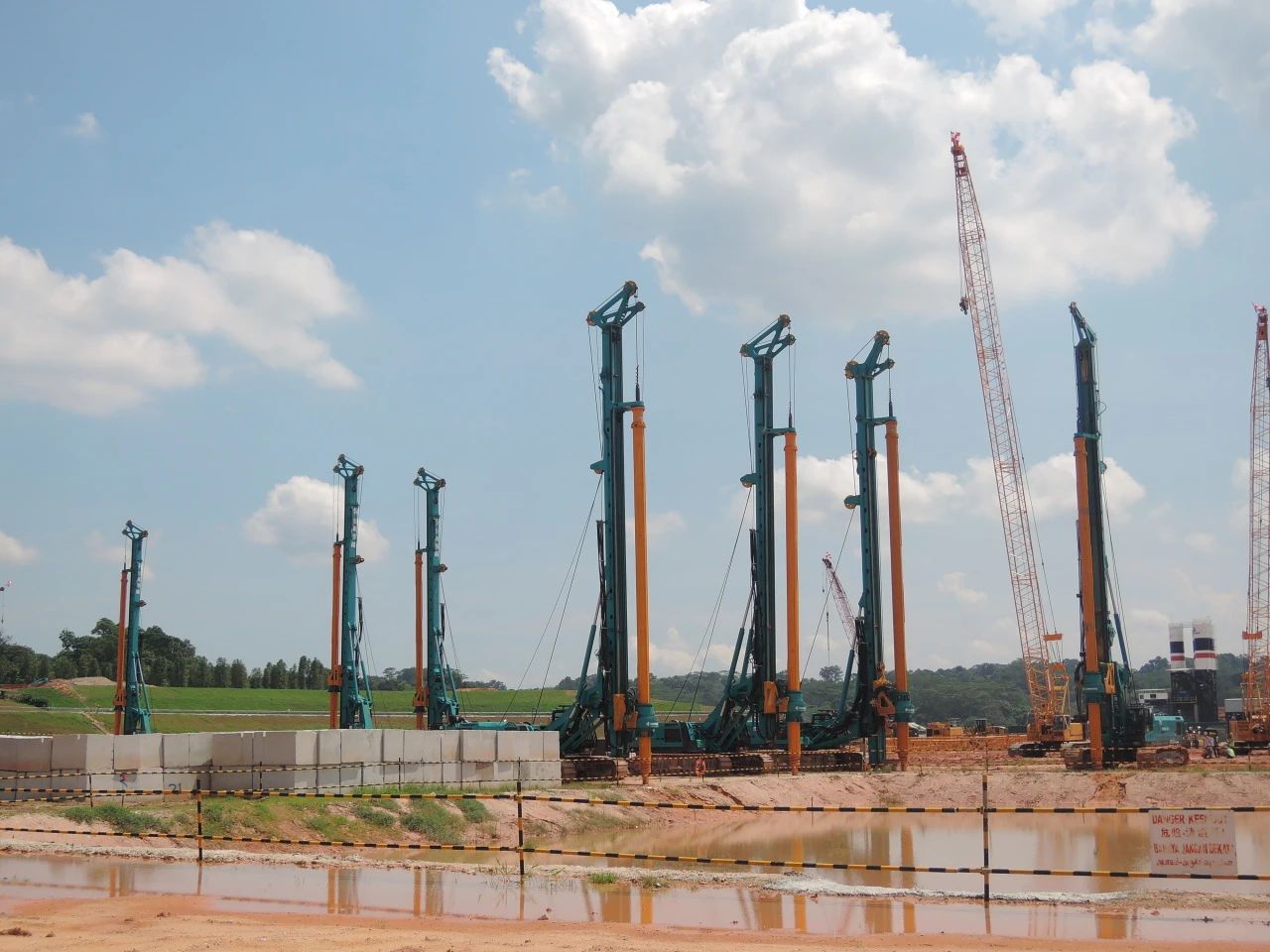 “8188cc威尼斯绿”绽放“一带一起”