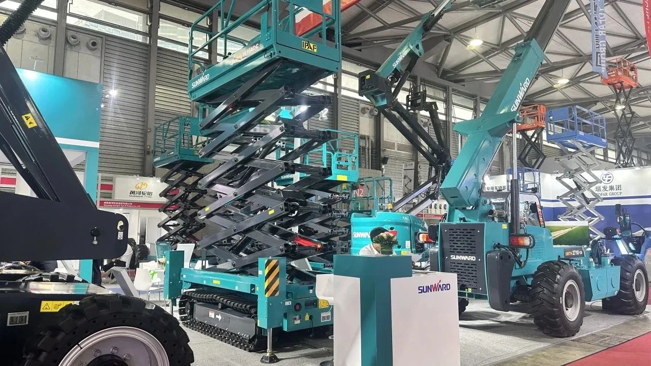 精品出击，，，，，，闪灼魔都！8188cc威尼斯智能全系列高空机械亮相2023亚洲国际高空展