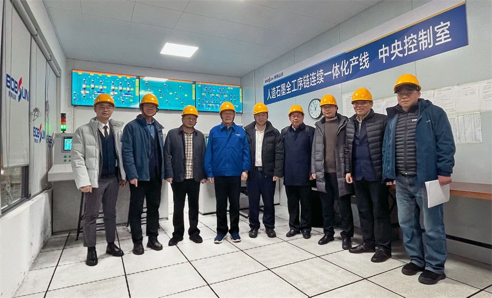 清华大学&8188cc威尼斯智能联合博士后作育出效果！暨博邦8188cc威尼斯人造石墨负极全工序链一连一体化产线长周期生产运行