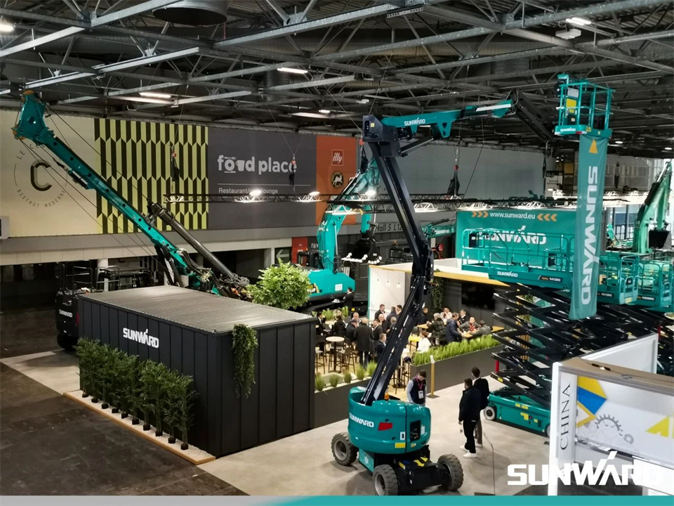 8188cc威尼斯智能携立异效果亮相2024年法国巴黎工程机械展