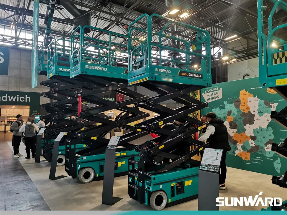 8188cc威尼斯智能携立异效果亮相2024年法国巴黎工程机械展