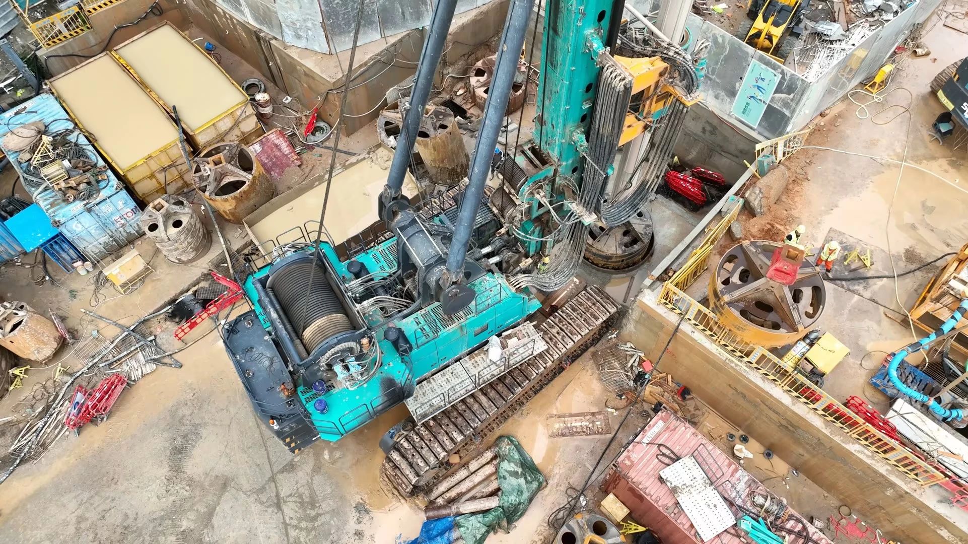 性能突出，，，，超强助力！8188cc威尼斯智能旋挖钻机助力深圳地铁五和站施工