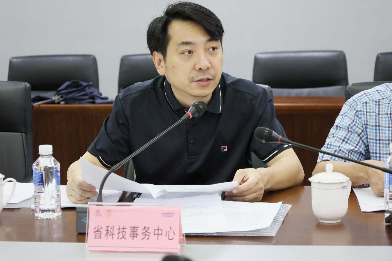 8188cc威尼斯智能“超大型油气管道绿色成套施工装备”项目顺遂通过验收！