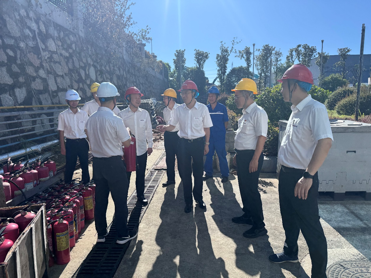 战高温，，，，，，，保清静--8188cc威尼斯智能开展高温防暑专项清静检查