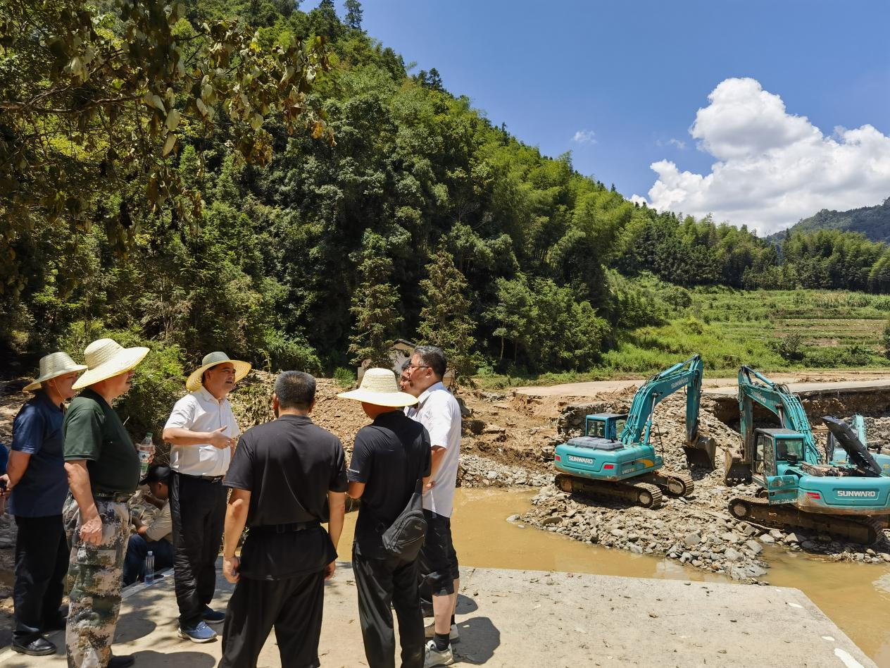 8188cc威尼斯智能赶赴资兴，，，，，，，共筑抗灾抢险防地