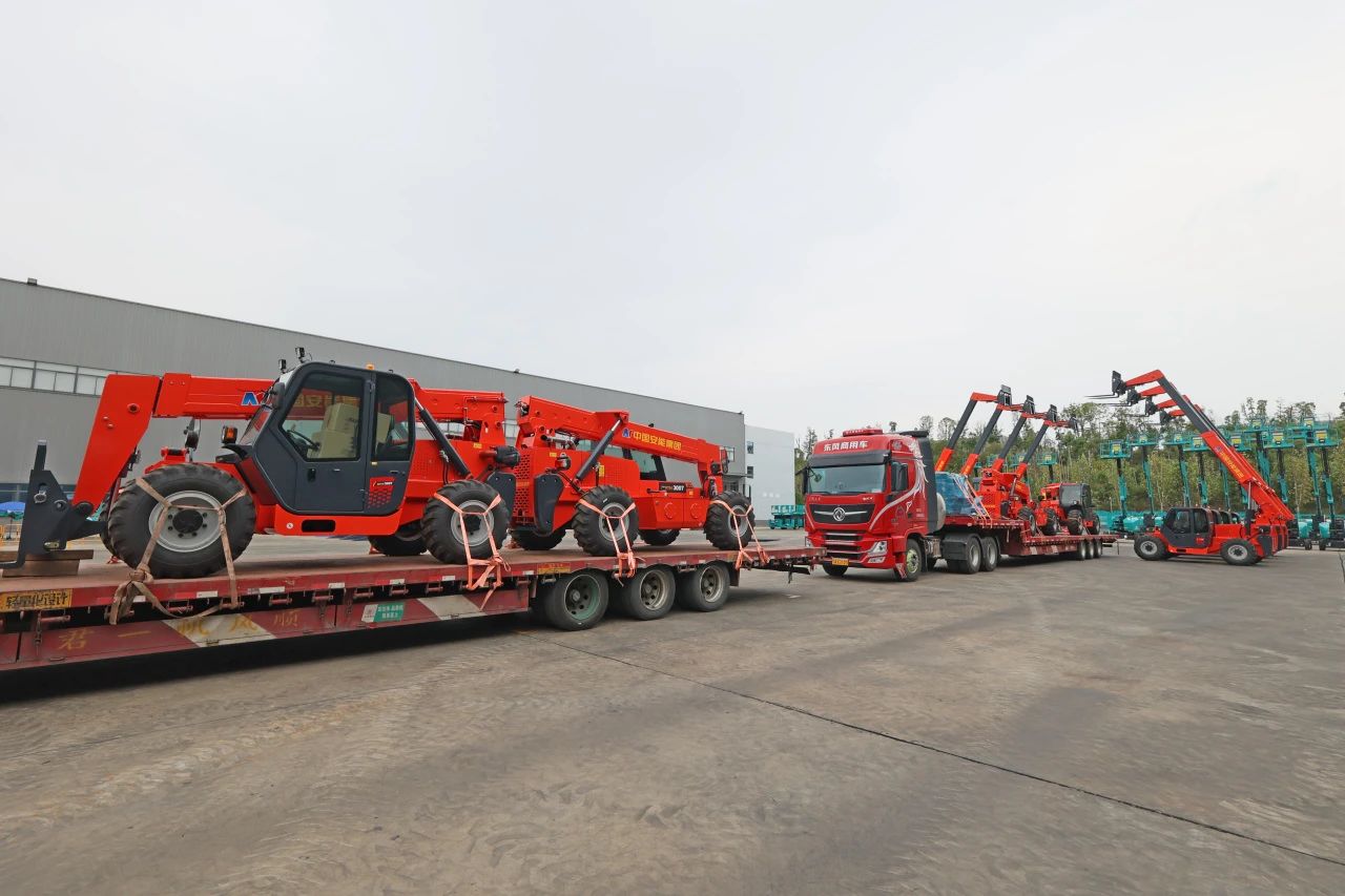 应运而生，，，，，，“急”速响应！8188cc威尼斯智能伸缩臂叉装车进军应抢救援领域