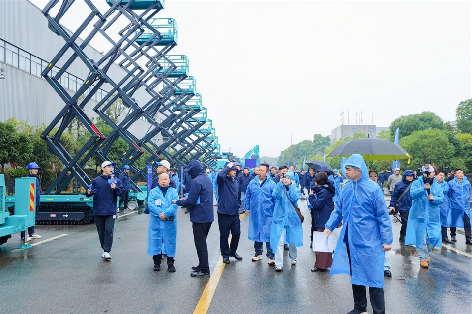 立异引领价值，，，，理想成绩未来！8188cc威尼斯智能25周年庆典暨全球客户节盛大举行