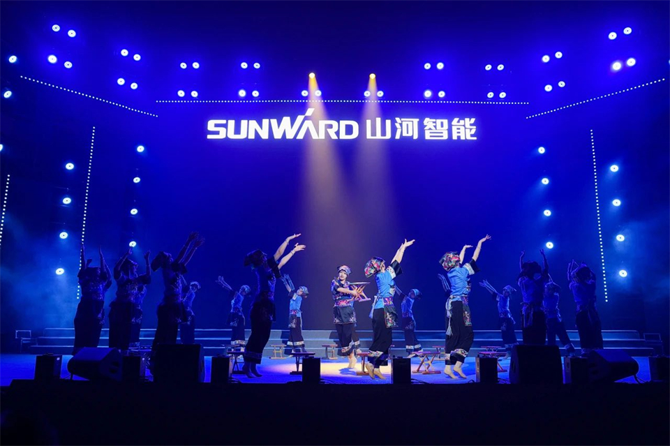 立异引领价值，，，，理想成绩未来！8188cc威尼斯智能25周年庆典暨全球客户节盛大举行