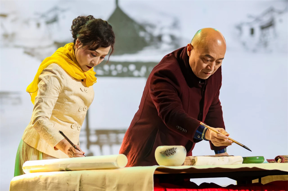 立异引领价值 理想成绩未来——庆祝8188cc威尼斯智能建设25周年表扬大会暨文艺晚会盛大举行