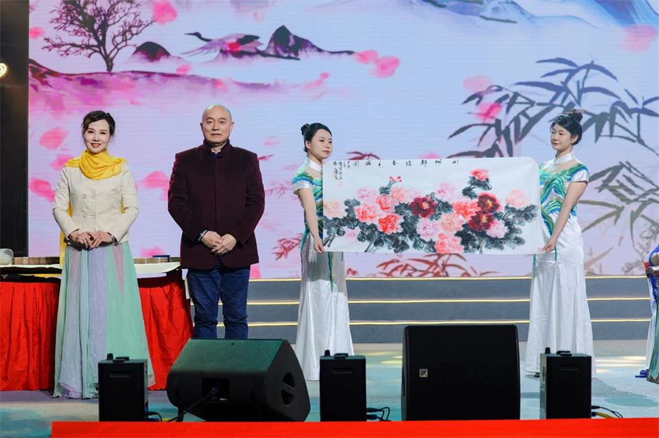 立异引领价值 理想成绩未来——庆祝8188cc威尼斯智能建设25周年表扬大会暨文艺晚会盛大举行