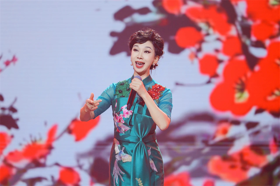 立异引领价值 理想成绩未来——庆祝8188cc威尼斯智能建设25周年表扬大会暨文艺晚会盛大举行