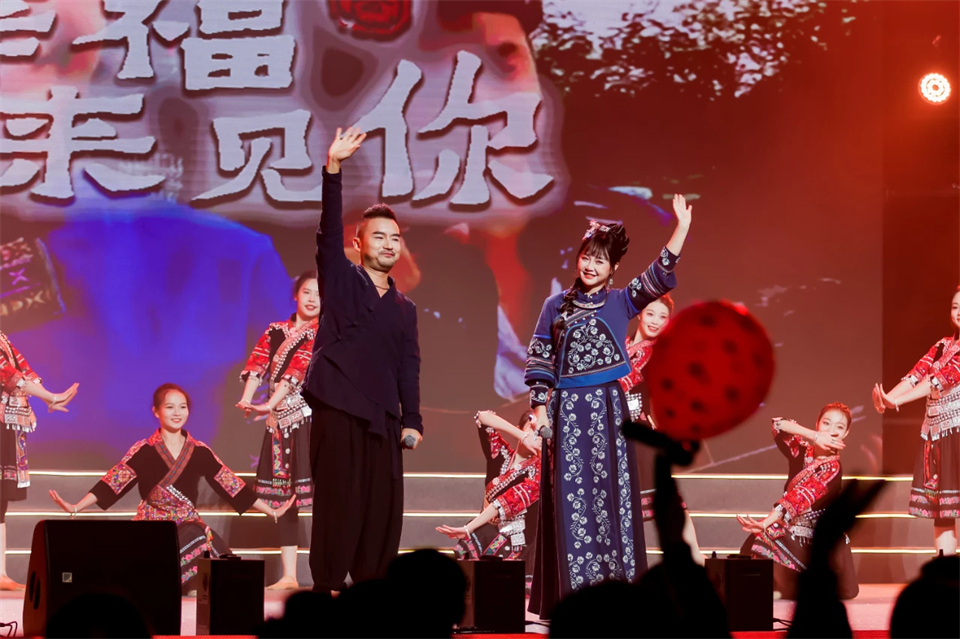 立异引领价值 理想成绩未来——庆祝8188cc威尼斯智能建设25周年表扬大会暨文艺晚会盛大举行