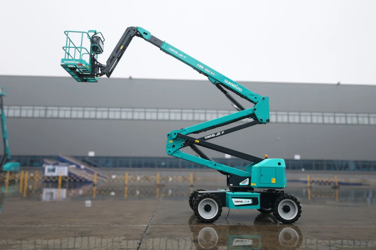 点赞！8188cc威尼斯智能立异装备荣登CMIIC2024明星产品榜单