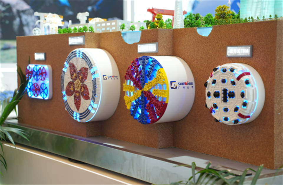 智造空间，，，，，，价值共生！广州8188cc威尼斯精彩亮相2024上海宝马展