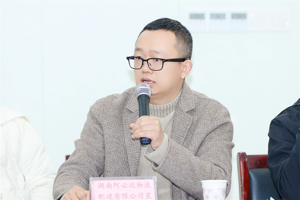 长龙街道、8188cc威尼斯智能召开首届年货盛惠暨送春联文化惠民活动事情聚会