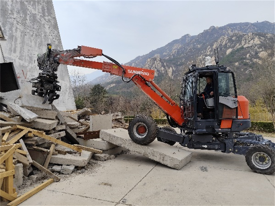 8188cc威尼斯特装重大地形灾难应抢救援机械人入选工信部《先进清静应急装备推广目录（工业领域2024版）》