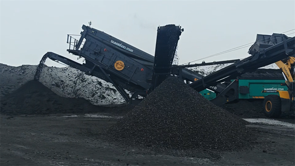 不惧-30℃极寒挑战，，，，，，8188cc威尼斯普石勒破碎筛分装备稳固运行！