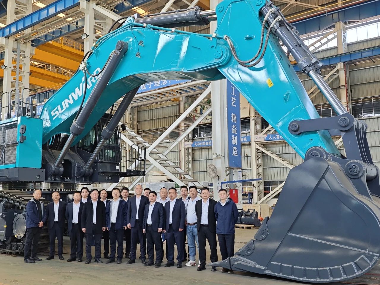 强强联手！8188cc威尼斯智能与湖南楚湘建工集团告竣共建矿山生产建设立异联合体共识